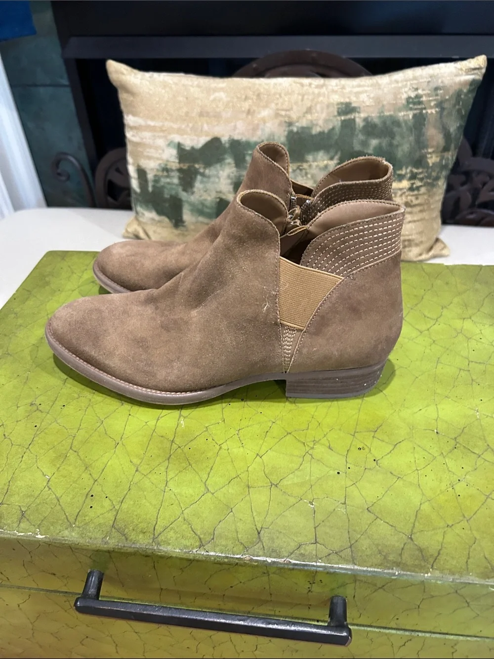 Vanelli Brown Suede Ankle Boots 8.5